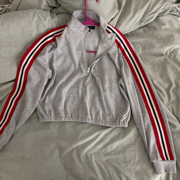 Sweatshirt - Picture 6 of 6